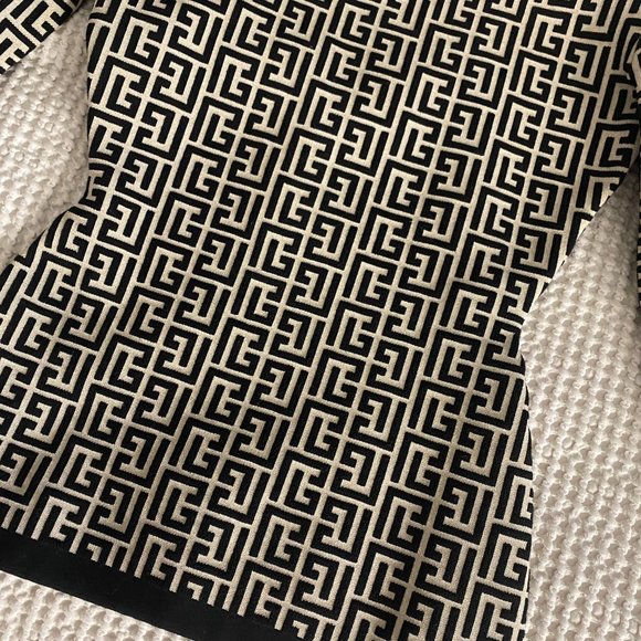 Balmain MONOGRAM JACQUARD WOOL BLEND SWEATER XS  like New - Picture 4 of 6